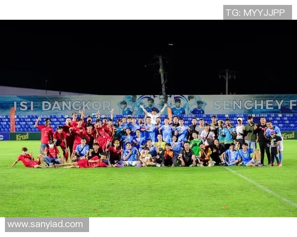 欧青赛激战瑞典对决英格兰年轻球员展现足球魅力与激情