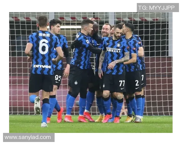 卢卡库重返赛场展现强大实力引发球迷热议与期待